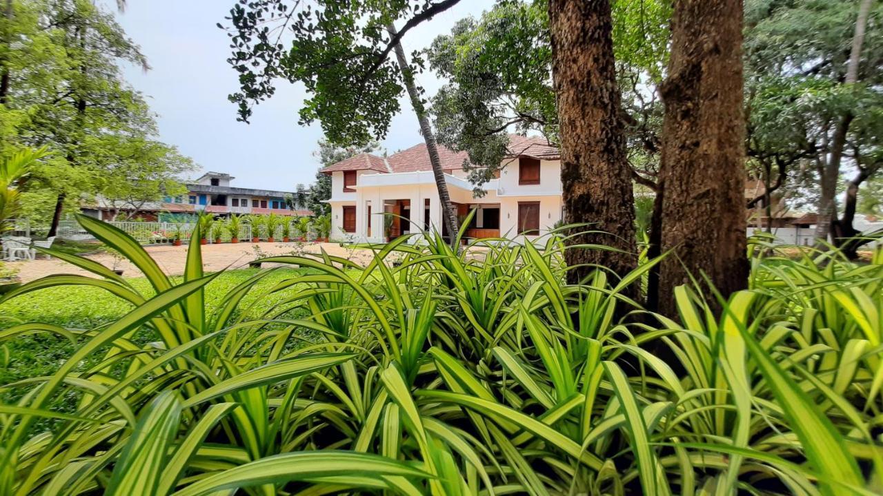 Surya Heritage Hotels Kannur Esterno foto